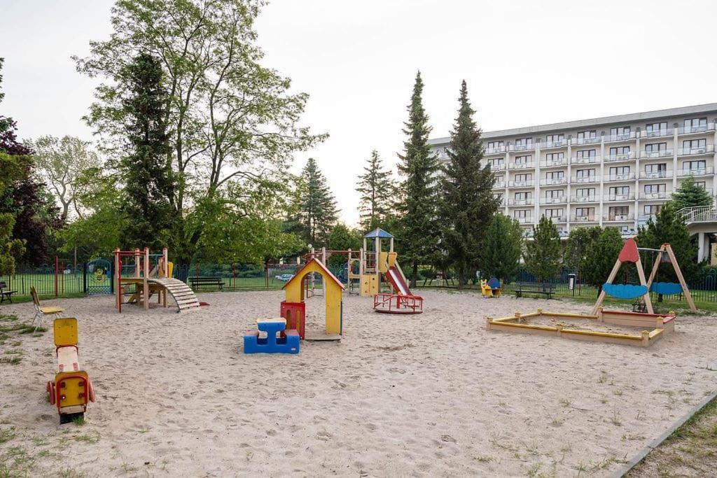 Apartament Ania Z Widokiem Na Morze W Hotelu Arka Kołobrzeg Exterior foto